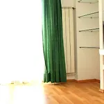 Διαμέρισμα Rosuites *